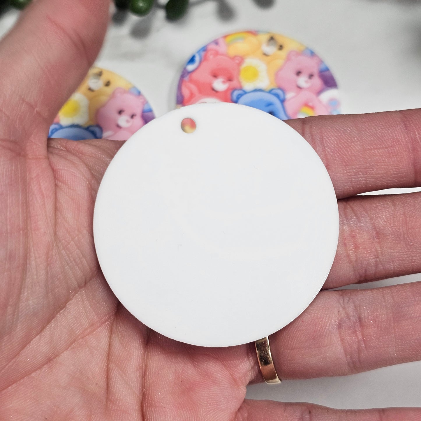 Rainbow Hugs Printed Acrylic Round A – 5cm