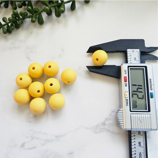 15mm yellow acrylic beads (pack of 10)