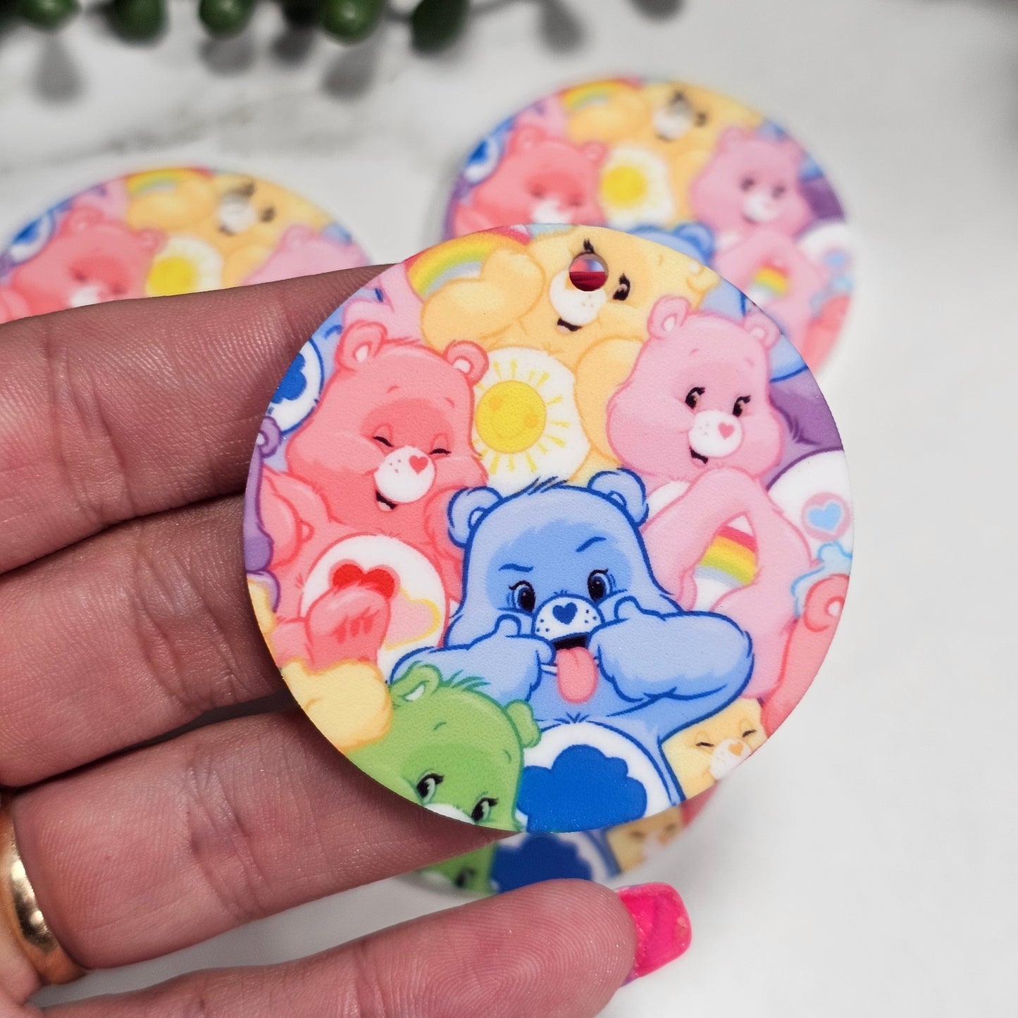 Rainbow Hugs Printed Acrylic Round A – 5cm